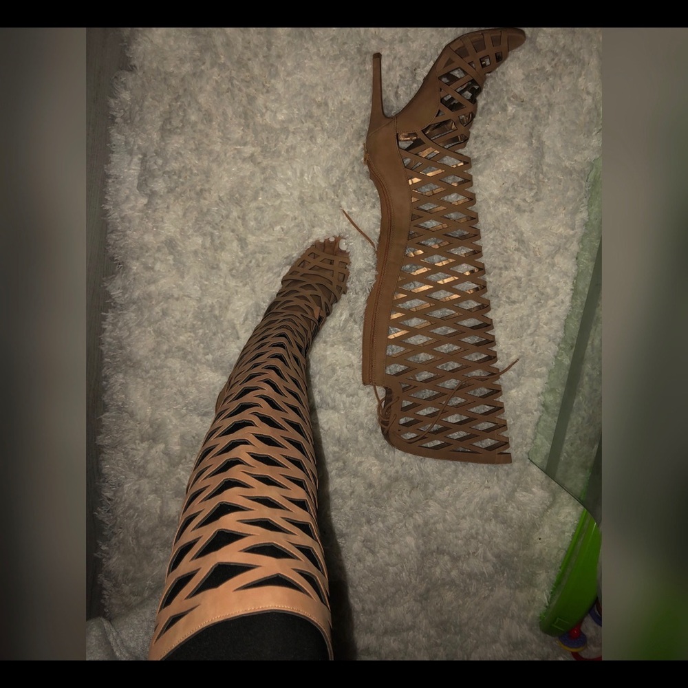 Long camel heels